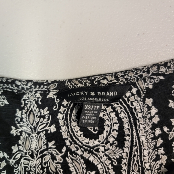 Lucky Brand Navy Blue Embroidered Boho Peasant Paisley Blouse Women's Size XS - Picture 3 of 7